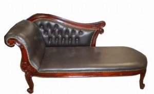 Valence Small Chaise Lounge w. 150 cm.antique.PVC Amira II Dark Brown
