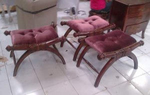 stool bengkok ( conserto ungu )